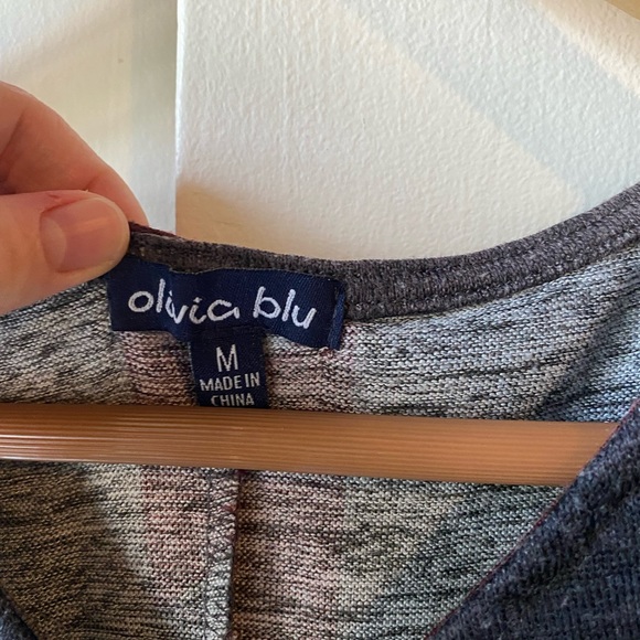 Olivia Blu Top Size Medium O Circle Ring Short Sleeve - Picture 2 of 6